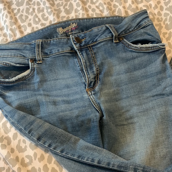 Wrangler Boot Cut - Picture 2 of 2